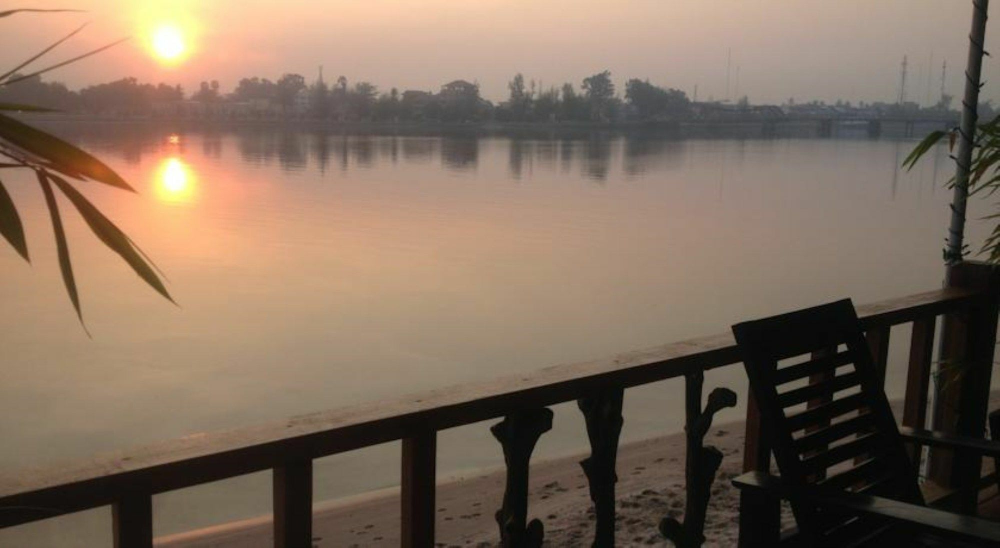 The River Lodge Kampot Exterior foto